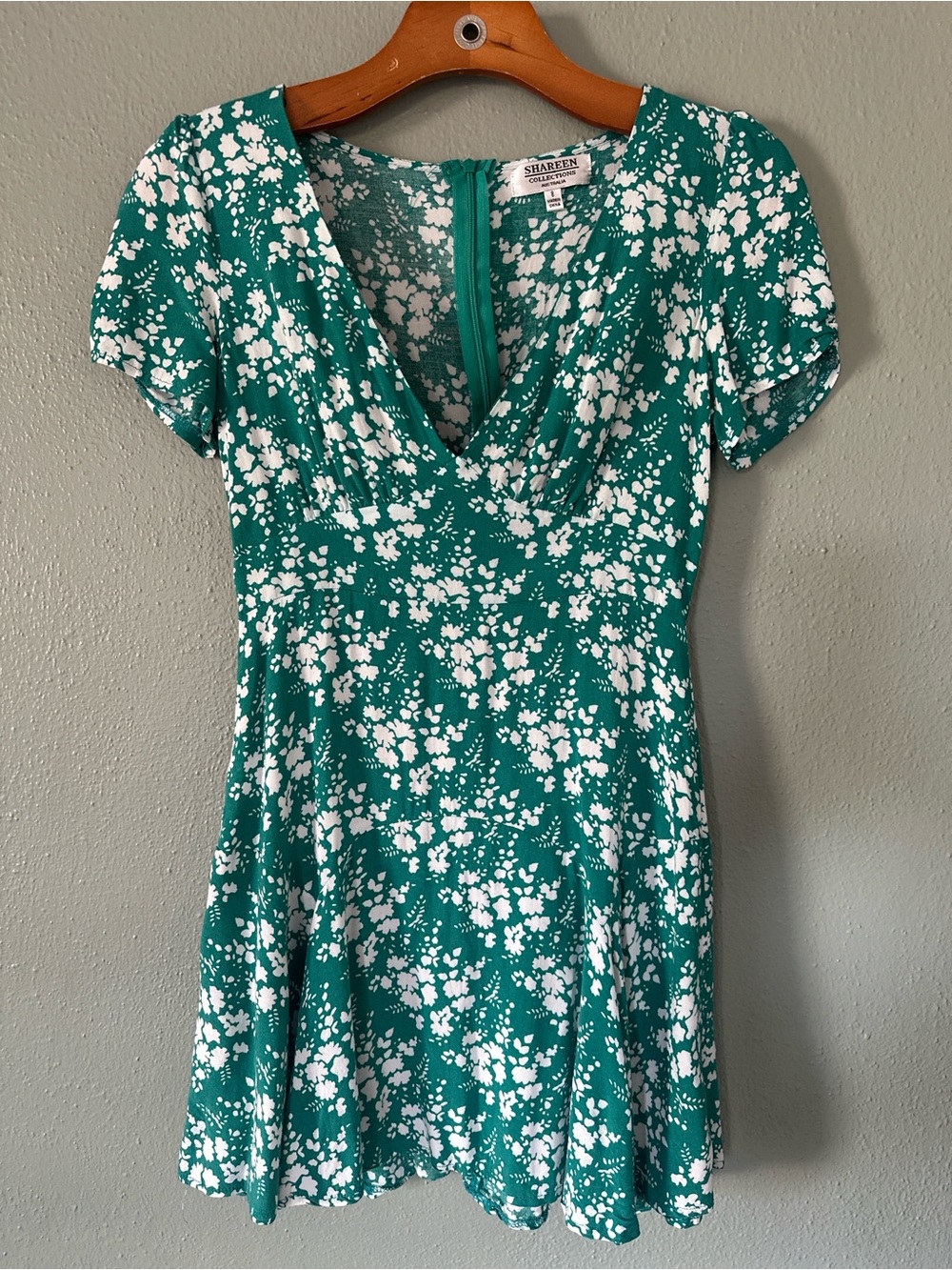 SHAREEN Collections Emerald Green Ditsy Floral Mini Dress | Women’s 4